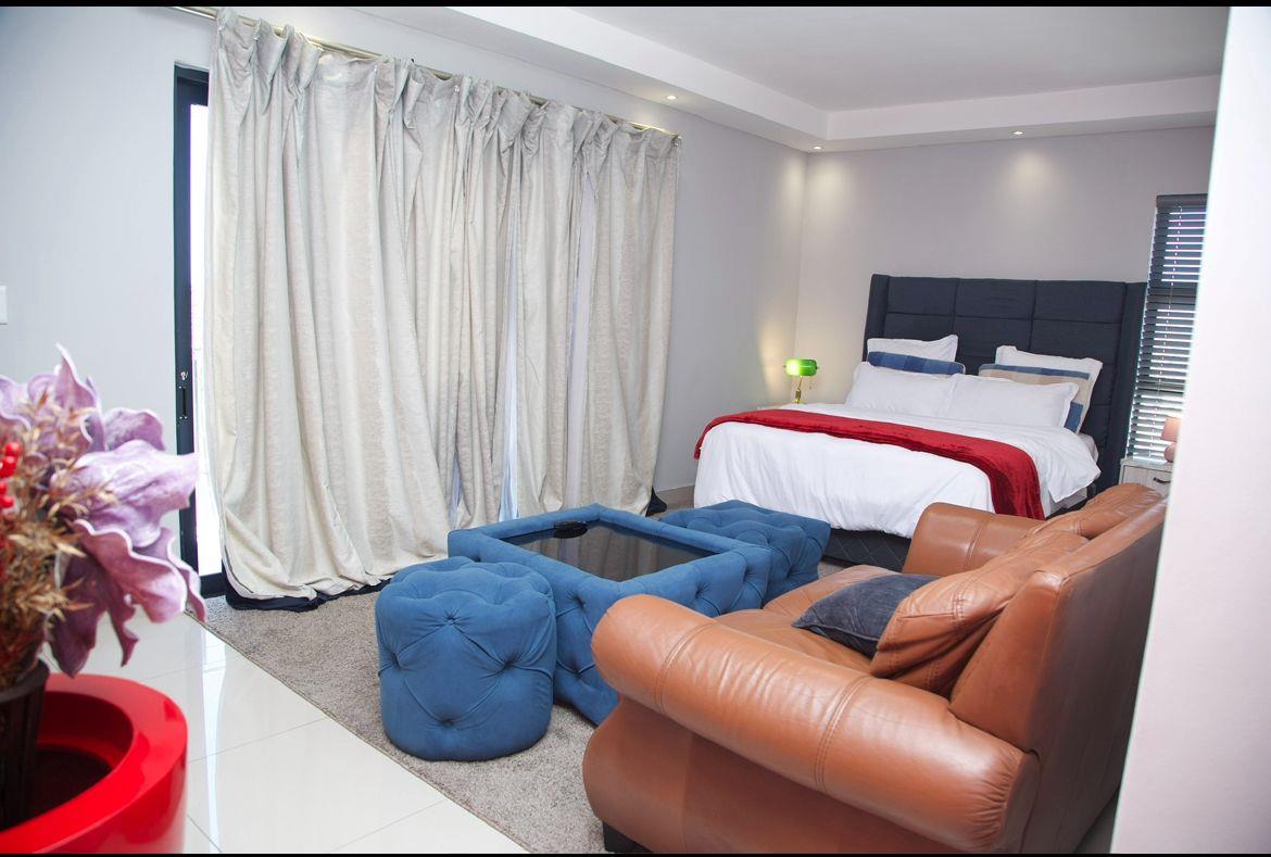 To Let 5 Bedroom Property for Rent in Parklands North Western Cape